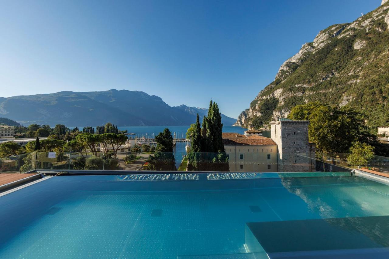 Grand Hotel Riva Bagian luar foto