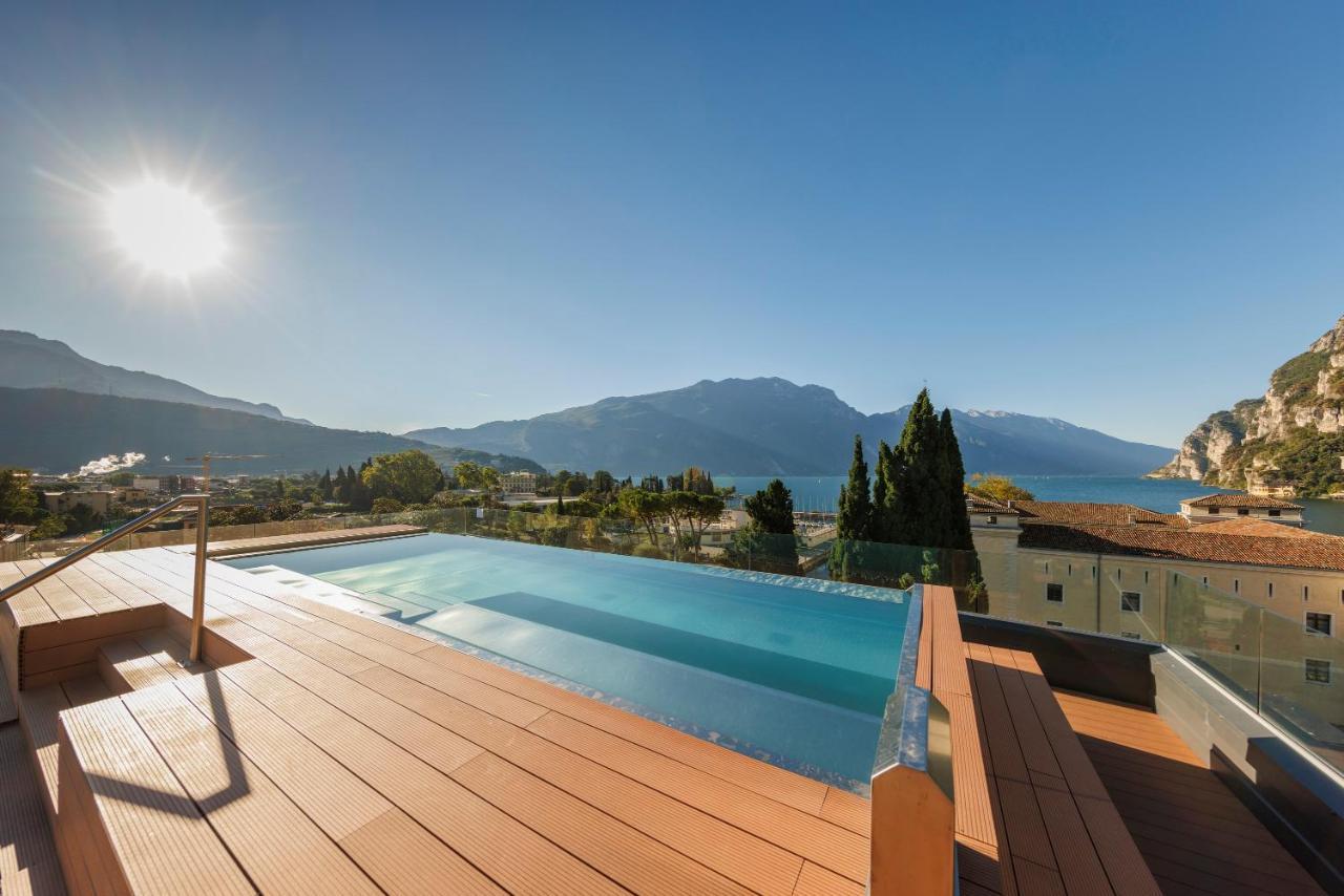 Grand Hotel Riva Bagian luar foto