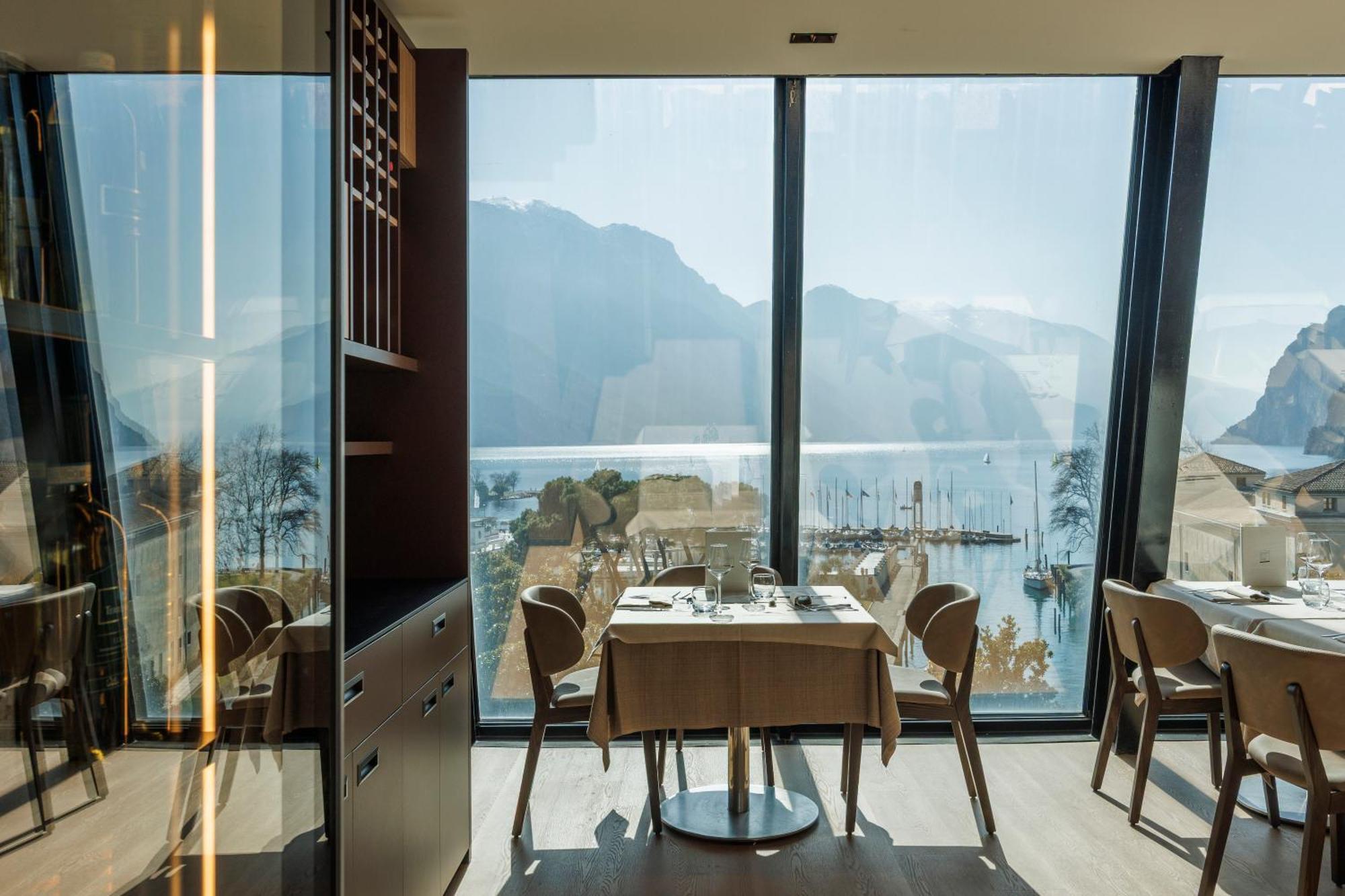 Grand Hotel Riva Bagian luar foto