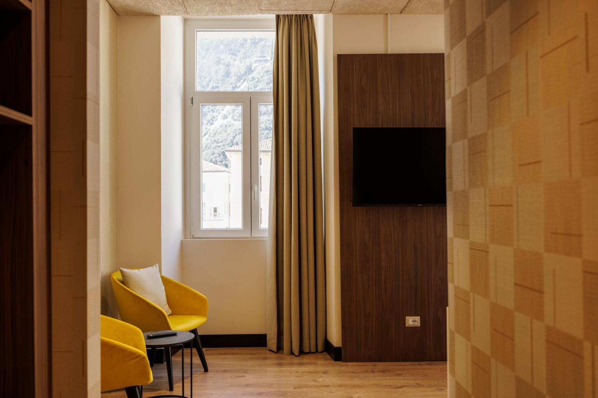 Grand Hotel Riva Bagian luar foto